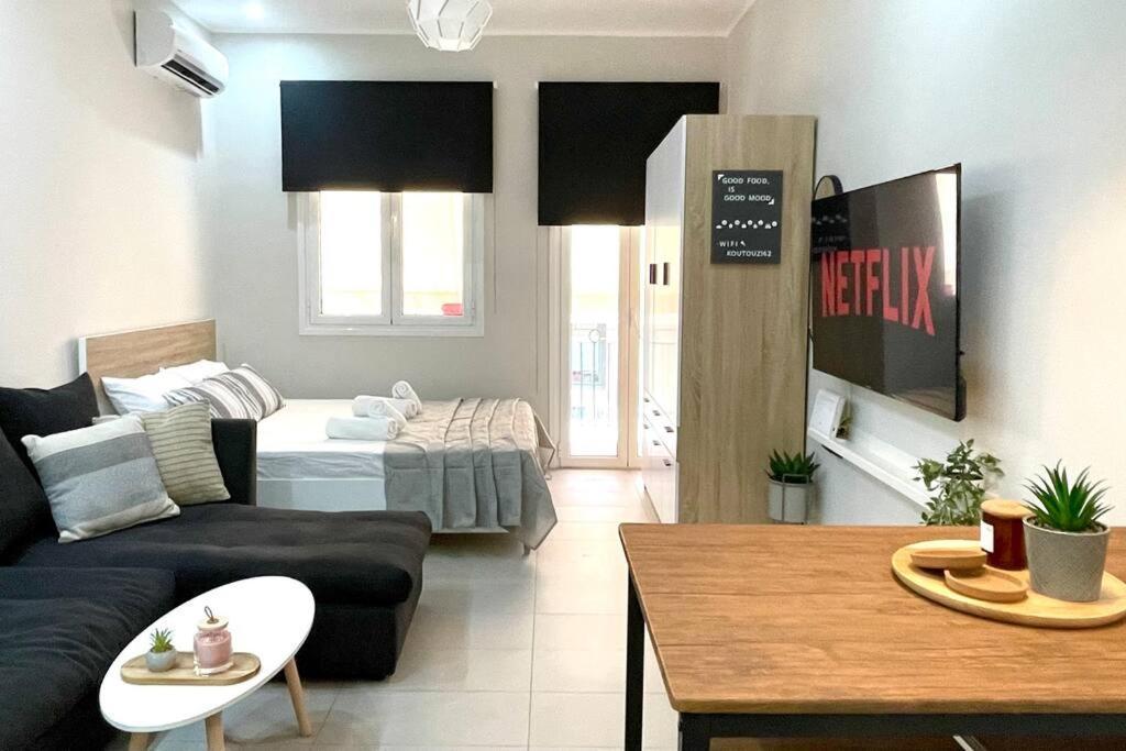 ザキントスUrban Loft Downtown At Zakinthos Centreアパートメント エクステリア 写真